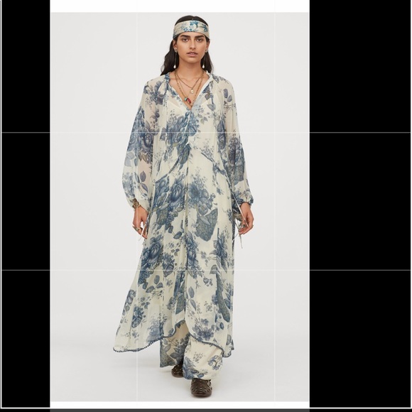 H&M Dresses & Skirts - Sabyasachi x H&M